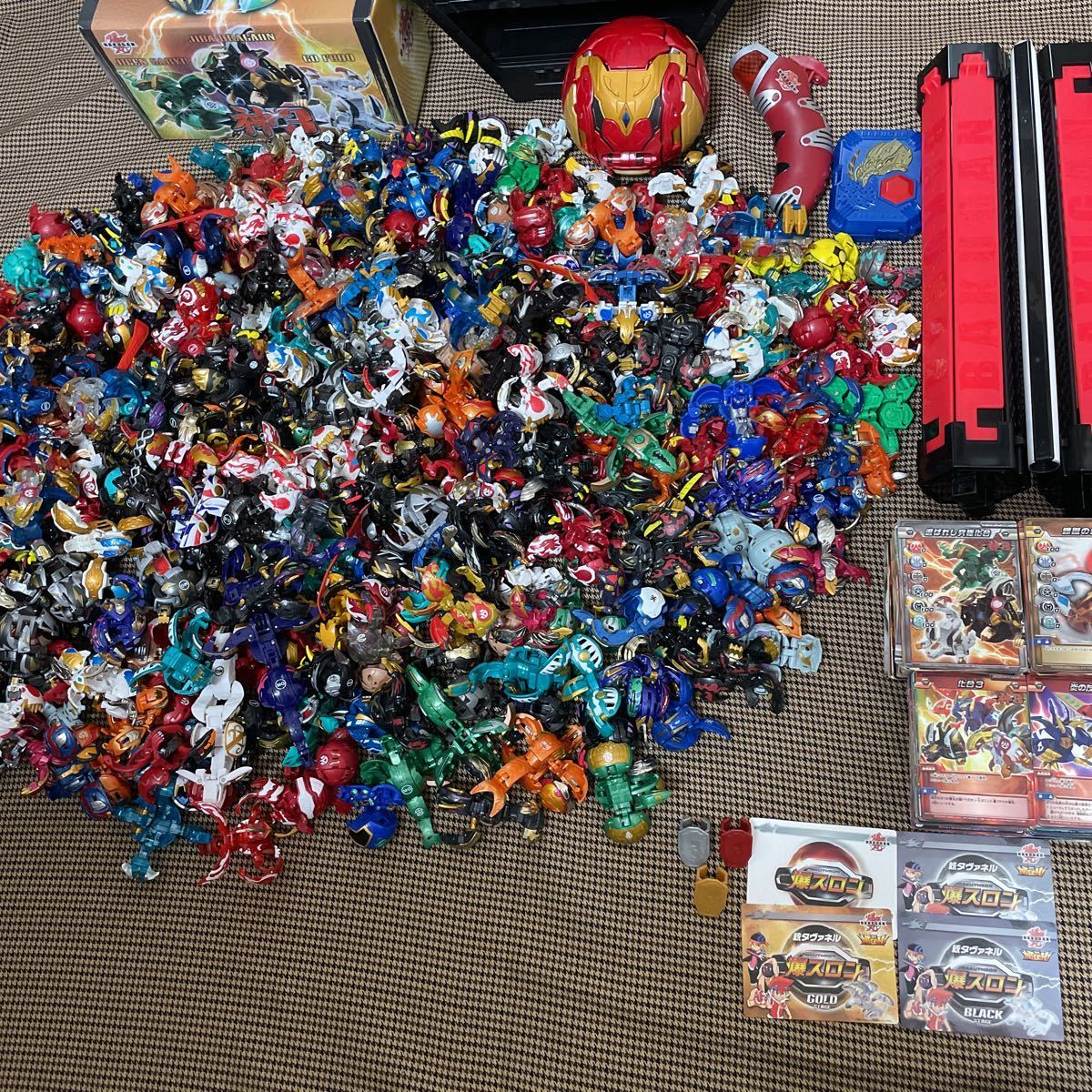 Yahoo!オークション - 爆丸 280個以上 大量セット bakugan very Yahoo!オークション - 爆丸 280個以上 大量セット bakugan very