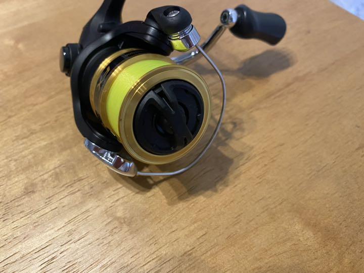 新品 正規品 シマノ(SHIMANO) スピニングリール 19FX 【1000 2号 100m糸付き】 釣り具_画像3