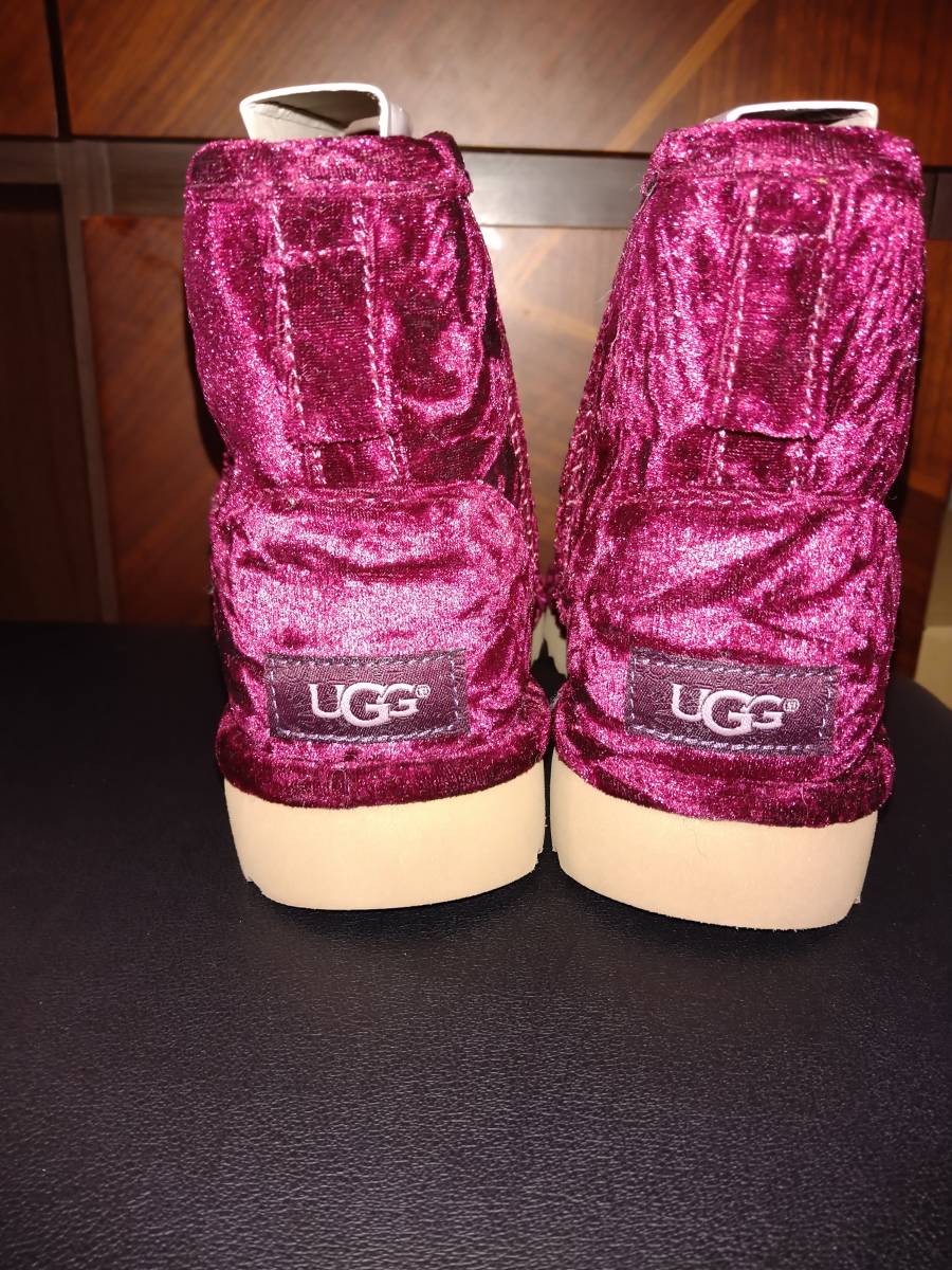 新品 未使用 人気 UGG アグ 限定品 ムートンブーツ ベルベット 赤 レッド 希少 レア 即決価格 送料無料 ブーツ