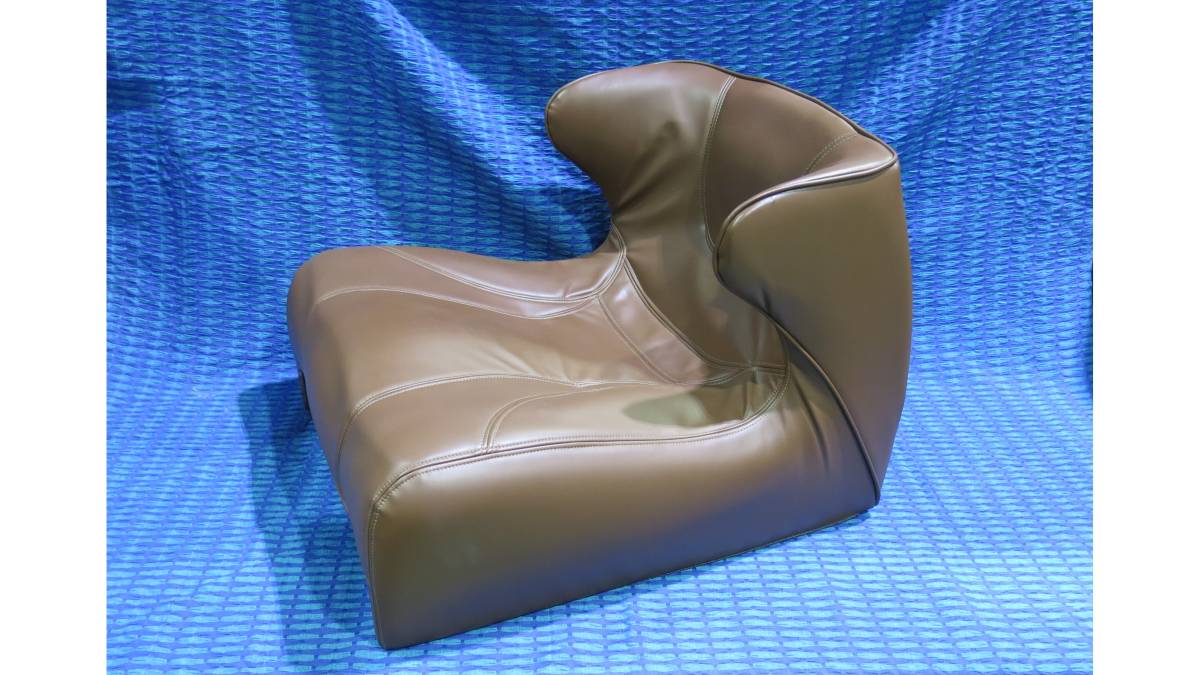 中古　ドリーム　匠の腰楽座椅子　レザー調　ブラウン　赤茶色　少々傷あり　汚れあり　A1_画像1