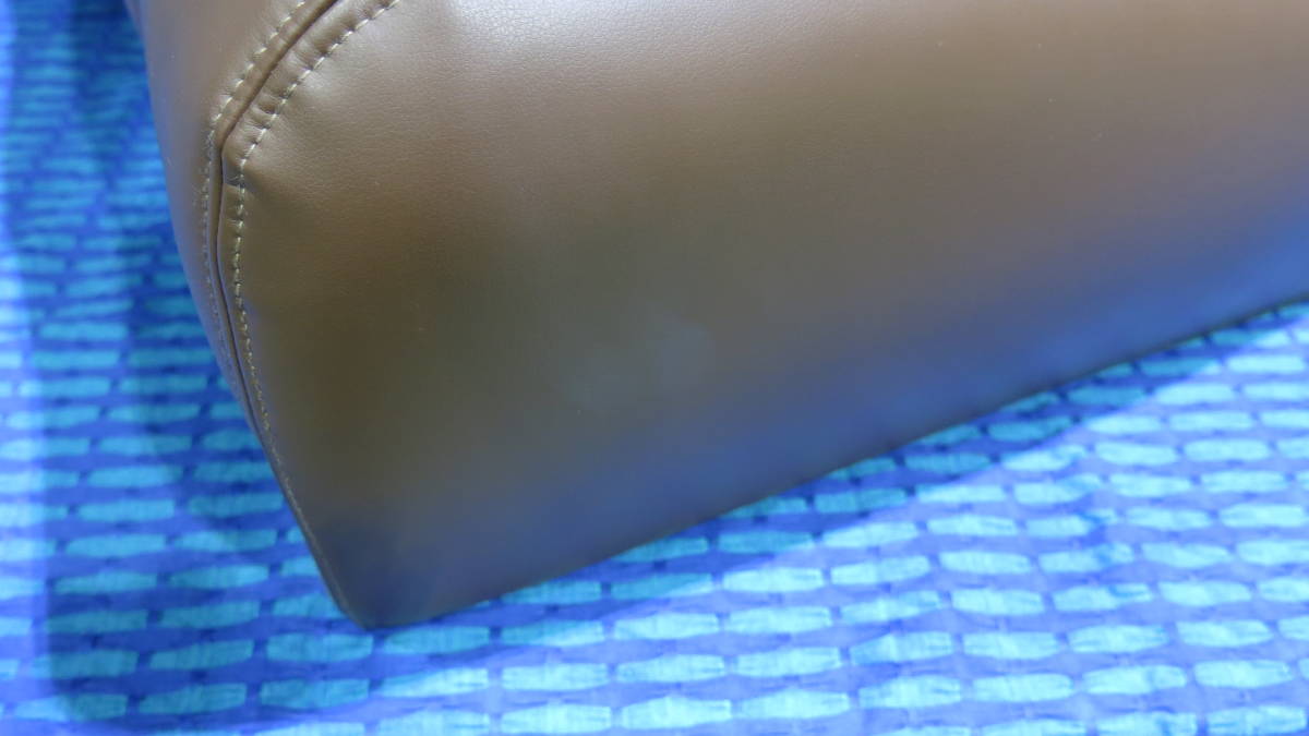 中古　ドリーム　匠の腰楽座椅子　レザー調　ブラウン　赤茶色　少々傷あり　汚れあり　A1_汚れがございます。