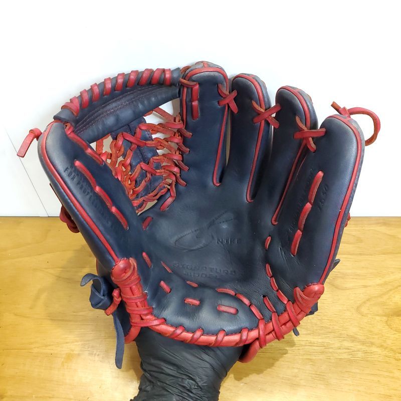 大特価 ナイキ一般軟式岩村明憲シグネチャーモデル クロコダイル柄