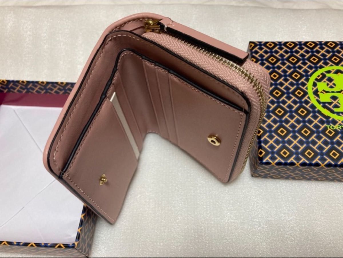 新品未使用 トリーバーチ 長財布 人気のベージュ キルティング加工が
