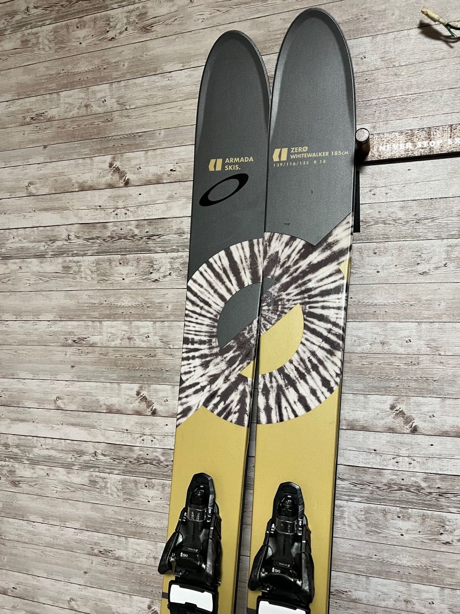 ARMADA White Walker 185cm アルマダ サミーカールソン ARMADA White Walker 185cm アルマダ サミーカールソン