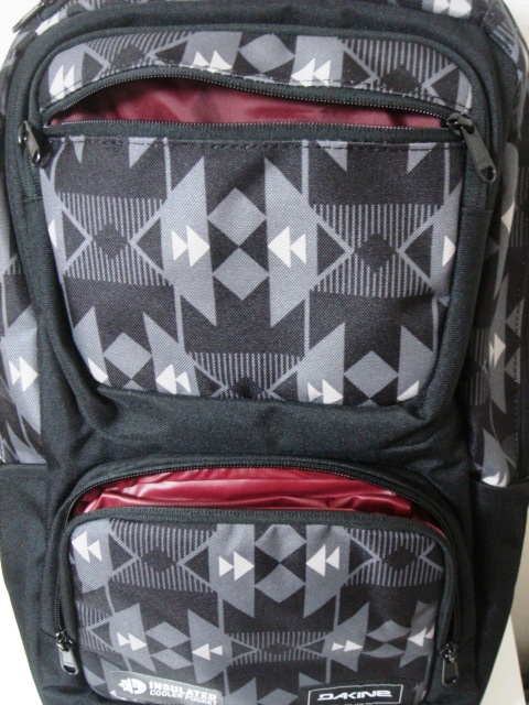 DAKINE ダカイン AH237344FS2 バックパック JEWEL 26L 鞄 BackPack たくさん入るバッグ Bag リュック 便利なポケット 黒系色 新品 送料無料_画像4