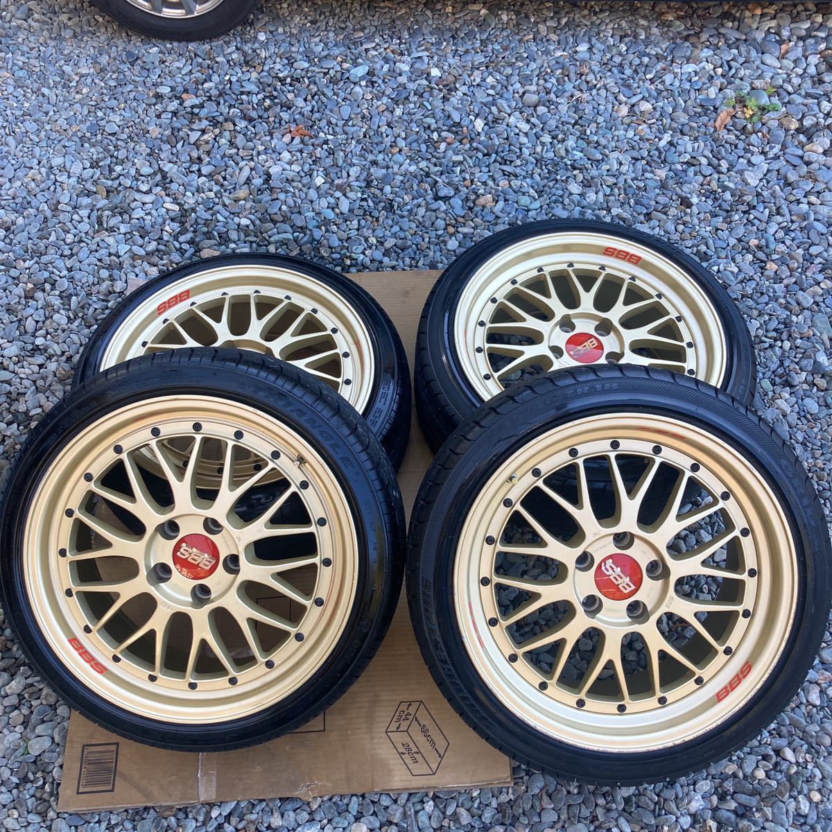 Yahoo!オークション - 【4本セット】BBS LM F1 LMP080 LMP081 Yahoo!オークション - 【4本セット】BBS LM F1 LMP080 LMP081