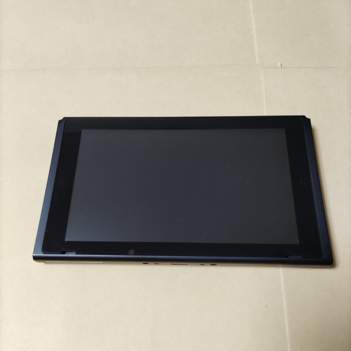 ニンテンドースイッチ 本体のみ 裏側スタンド無し 初期型 動作 ニンテンドースイッチ 本体のみ 裏側スタンド無し 初期型 動作