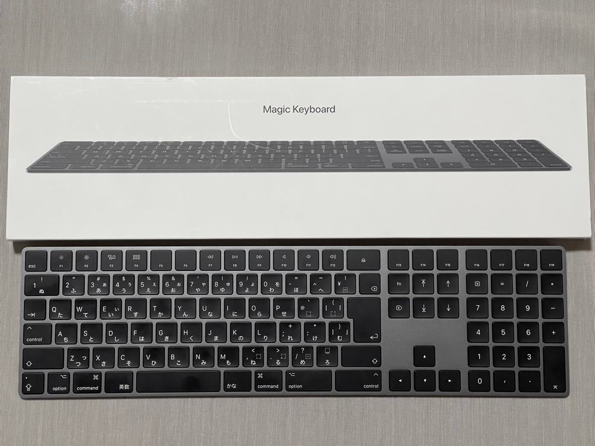 中古品 Apple Magic Keyboard テンキー付 JIS日本語 スペースグレイ MRMH2J/A 正規品
