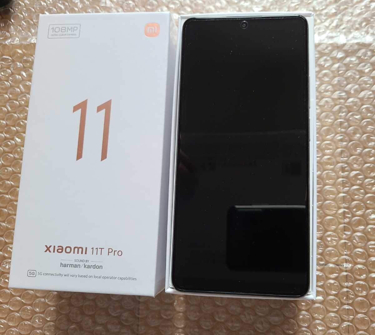 極美品 国内版 SIMフリー Xiaomi 11T PRO(8GB/256GB) ムーンライトホワイト 120W爆速充電 おサイフケータイ 箱付属品完備