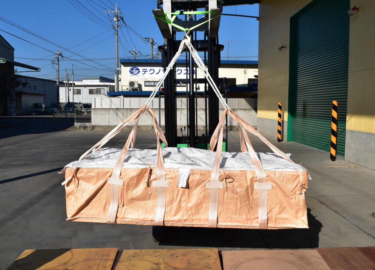 注目 ロープスリング付 バッグ フレコン 角型 EA981WN-16 (2重構造) 角型フレコンバッグ 1.0ton ESCO 角型 建材 建設 建築 バッグ フレコン 工事用材料 注目 ロープスリング付 バッグ フレコン 角型 EA981WN-16 (2重構造) 角型フレコンバッグ 1.0ton ESCO 角型 建材 建設 建築 バッグ フレコン 工事用材料