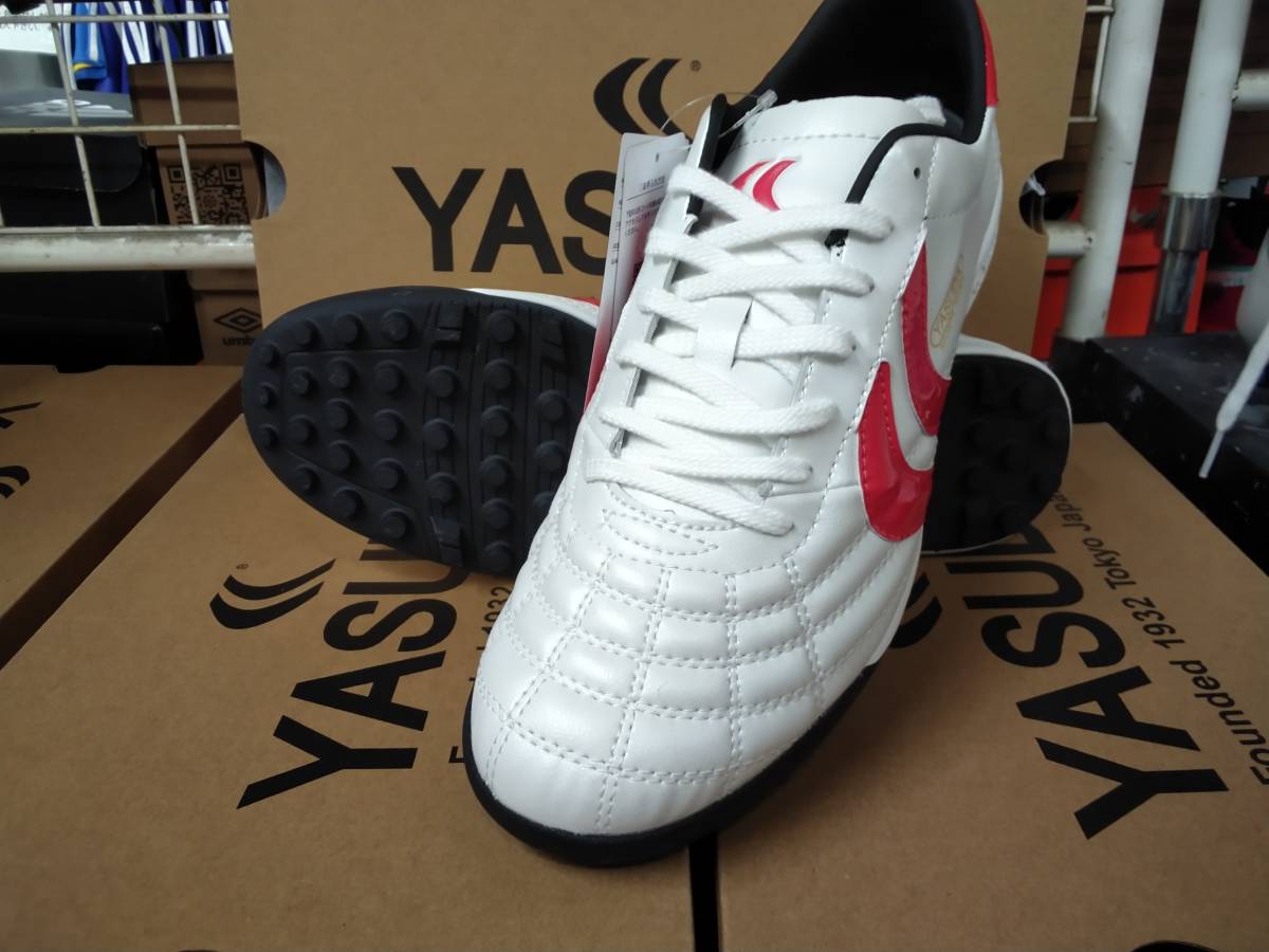 誠実 ヤスダ フットサルシューズ 26cm シューズ - www.madbutcher.ca
