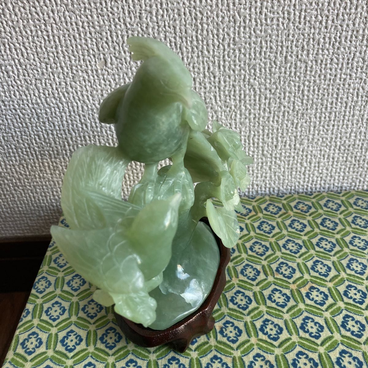 最終価格 中国 玉 置物 翡翠風 天然 工芸品12cm 15cm 6cm 唐木台 最終価格 中国 玉 置物 翡翠風 天然 工芸品12cm 15cm 6cm 唐木台
