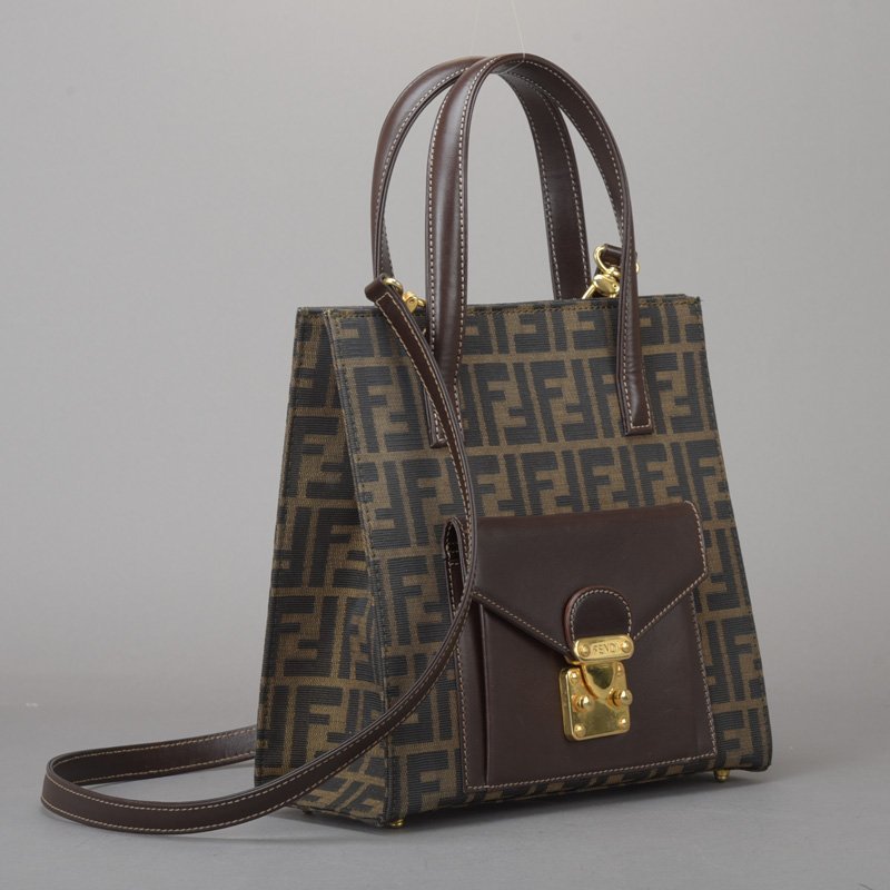 未使用 美品 FENDI フェンディ ズッカ ハンドバッグ ショルダーバッグ