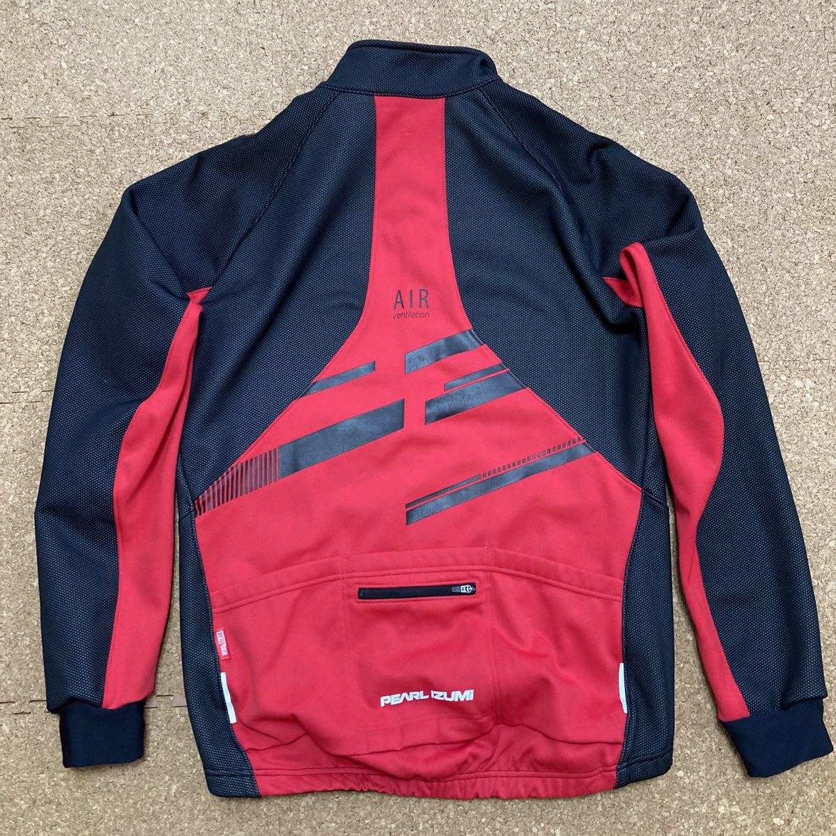 【美品】パールイズミ　PEARL IZUMI サイクルウェア サイクリングシャツ サイクルジャージ　Lサイズ 黒×赤 メンズ　サイクルジャケット 