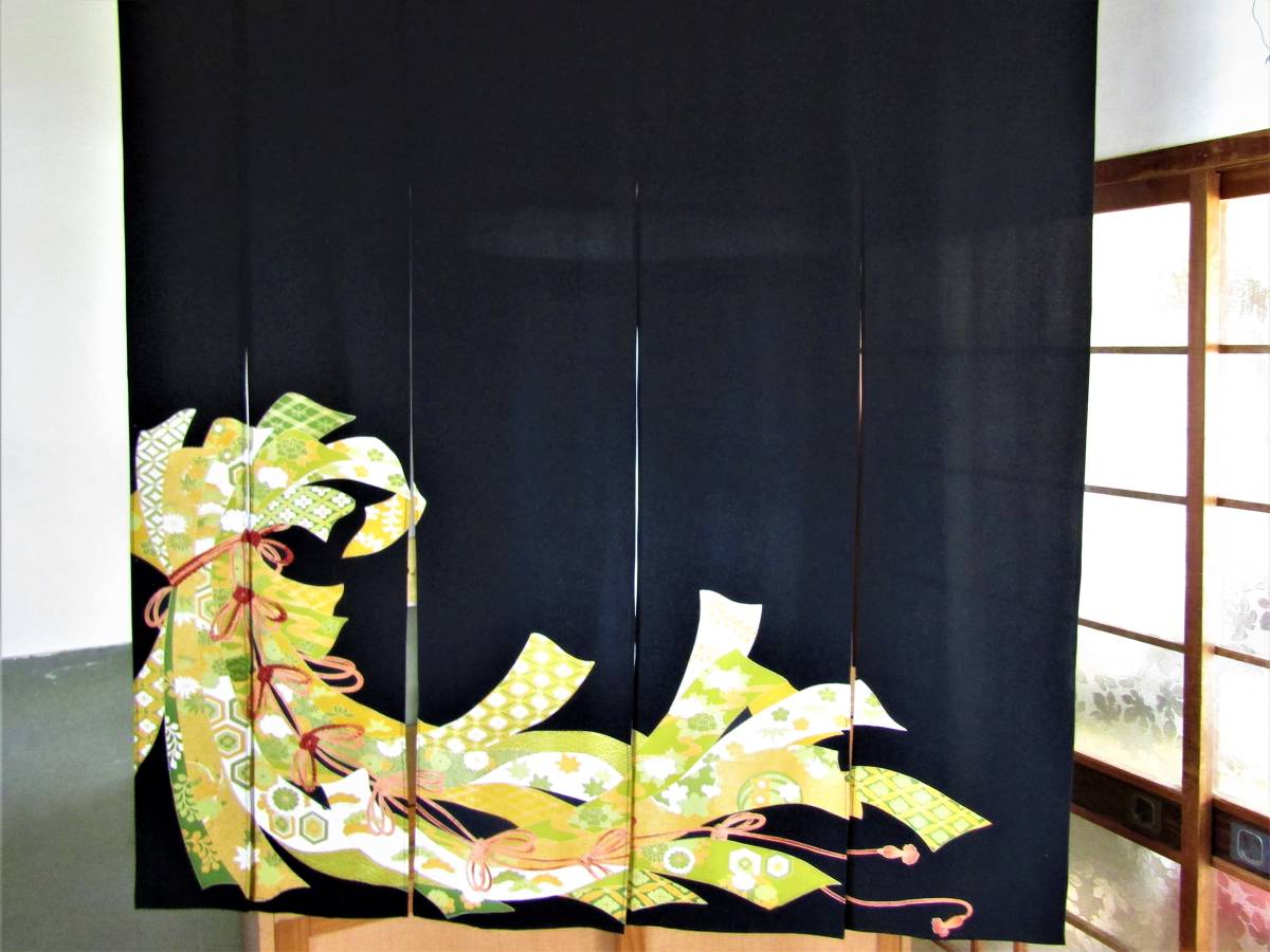 帯紐 ビンテージ柄 着物リメイク ゴージャスな暖簾 お部屋の 帯紐 ビンテージ柄 着物リメイク ゴージャスな暖簾 お部屋の