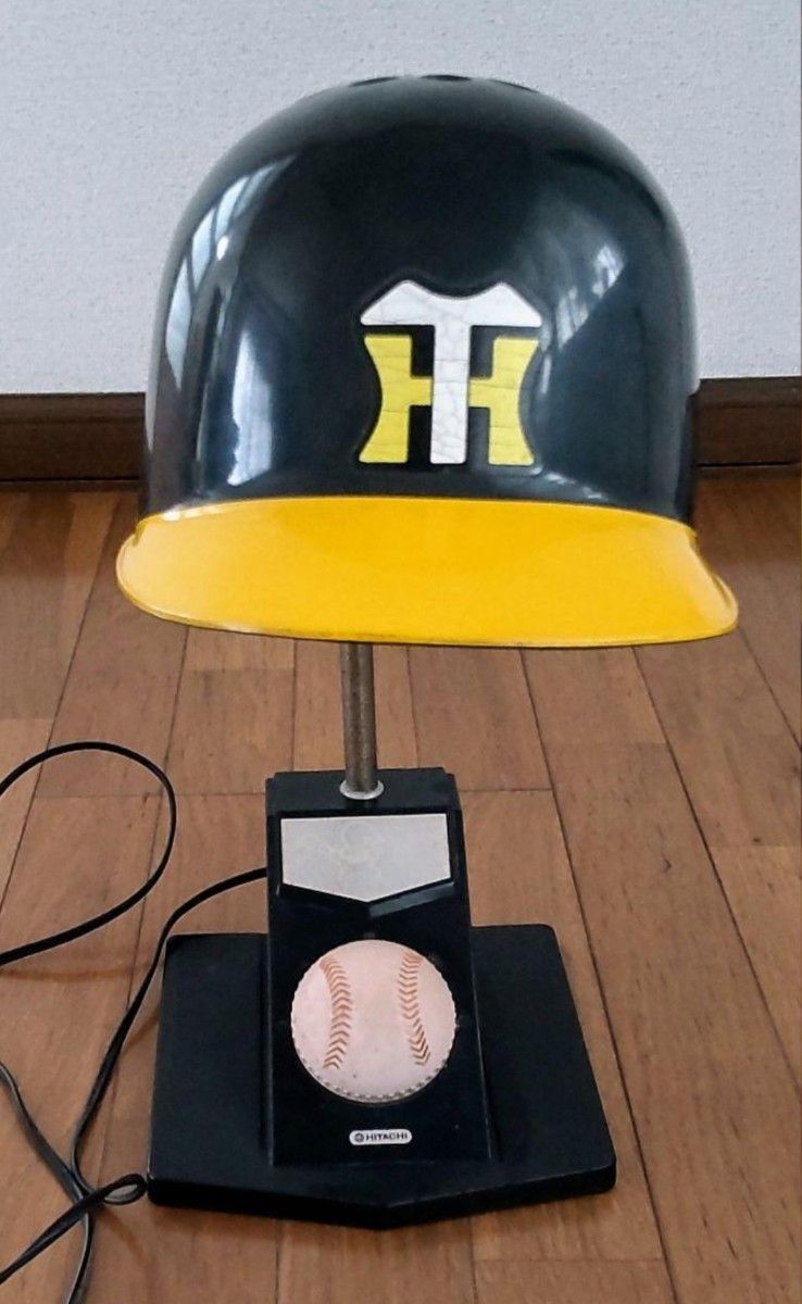 最終値下げ 当時物 阪神タイガース「ヘルメット型スタンドライト 最終値下げ 当時物 阪神タイガース「ヘルメット型スタンドライト