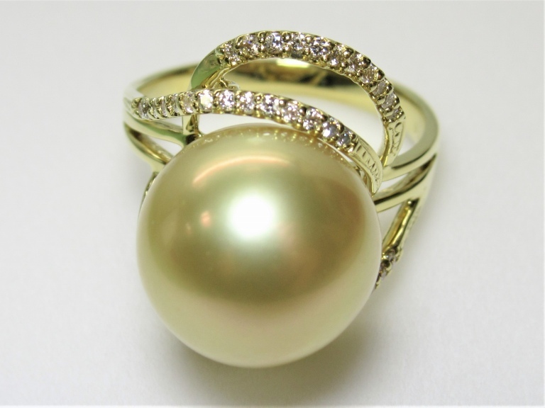 超格安一点 茶金色12.5ミリ白蝶真珠 18金ダイヤモンド(0.24ct)リング 白蝶（しろちょう）真珠