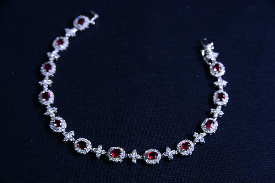予約販売 Y232 ◇164万円 Pt850 ルビー3.80ct ダイヤ2.84ct