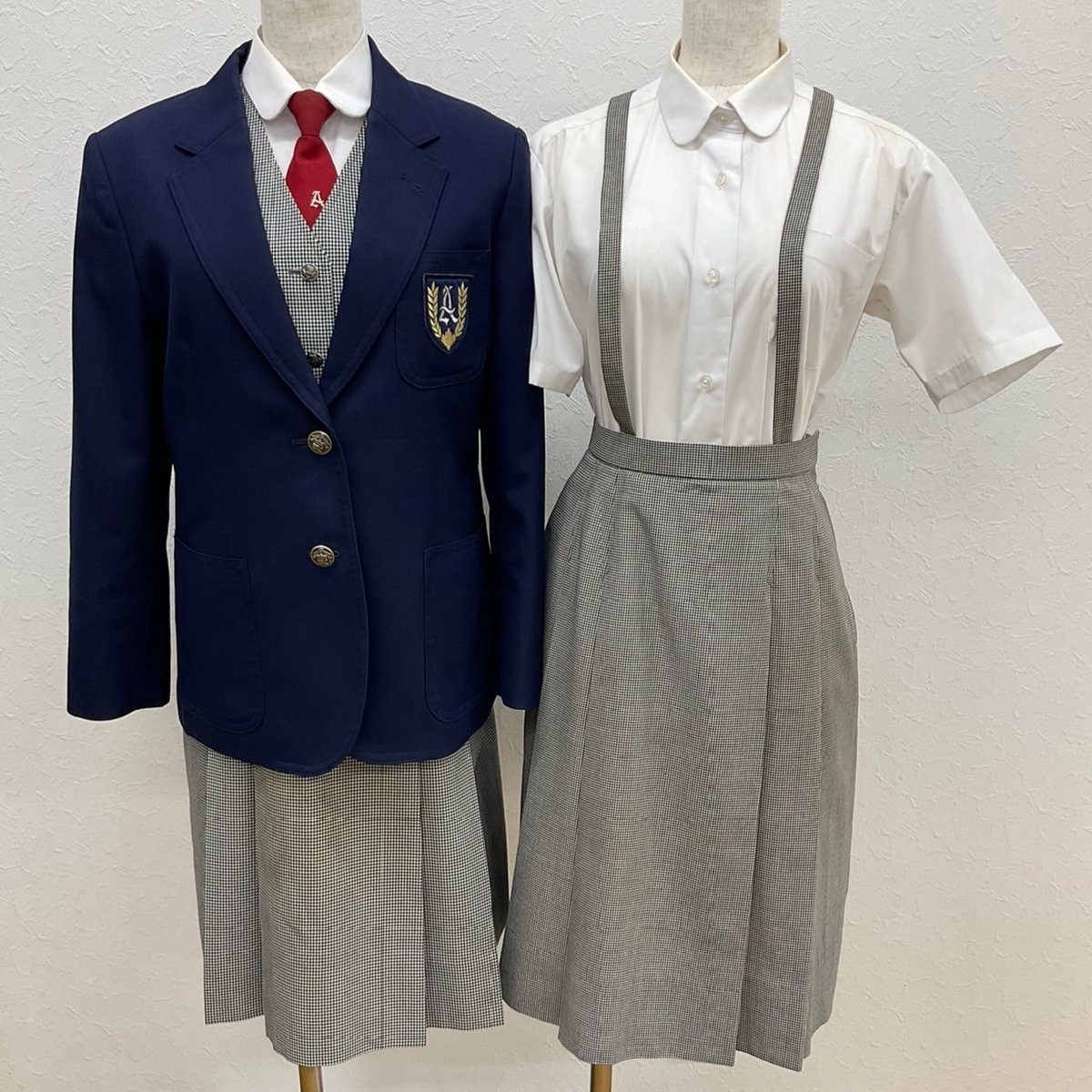 UT84-1 (中古) 栃木県 宇都宮市立 旭中学校 7点セット /旧制服/S/M/150/W63/ブレザー/ベスト/ブラウス/スカート/ネクタイ/夏冬/制服/学生服_画像1