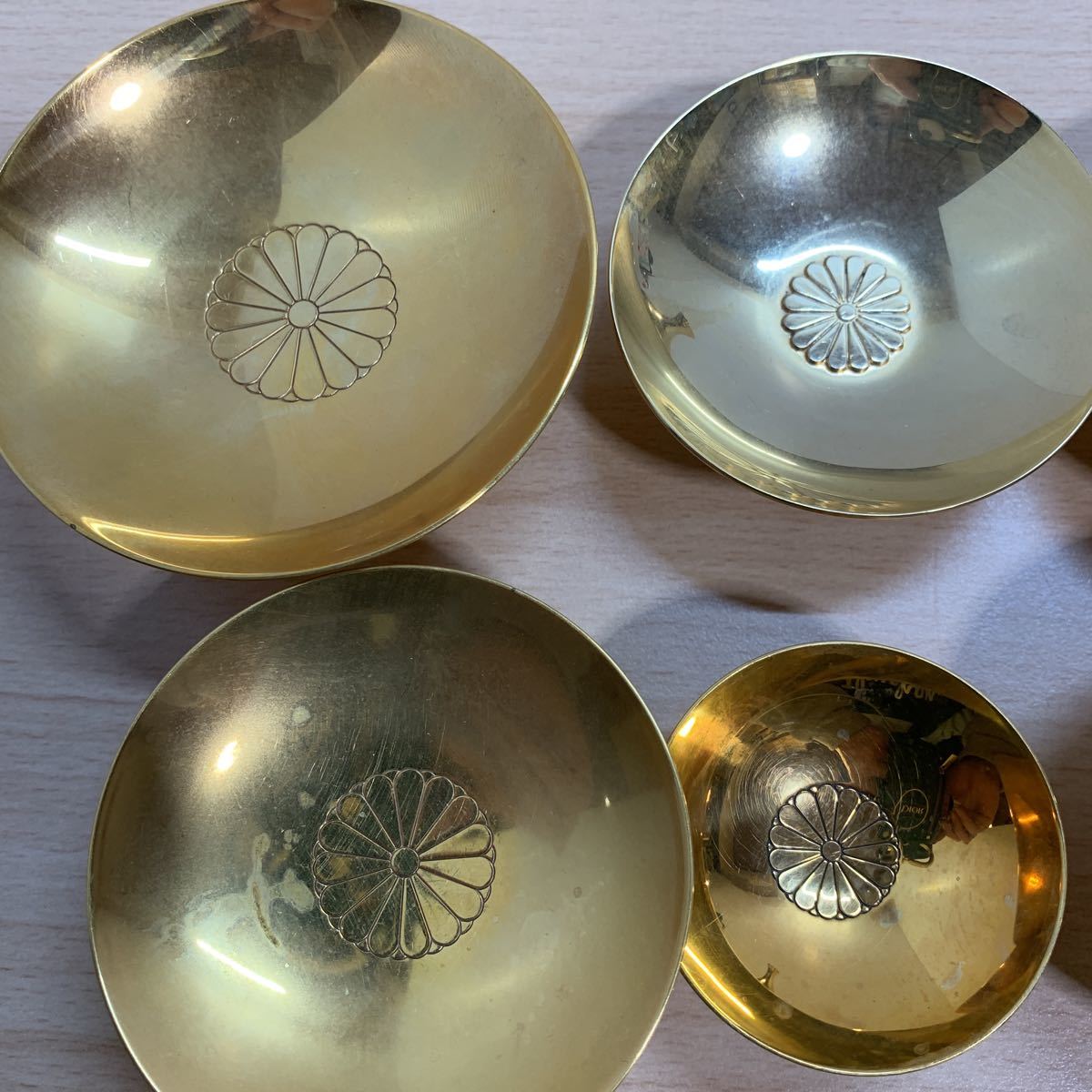 24K GP 金メッキ 徳利/おちょこ/金杯/金盃 菊紋付き 8個セット ...