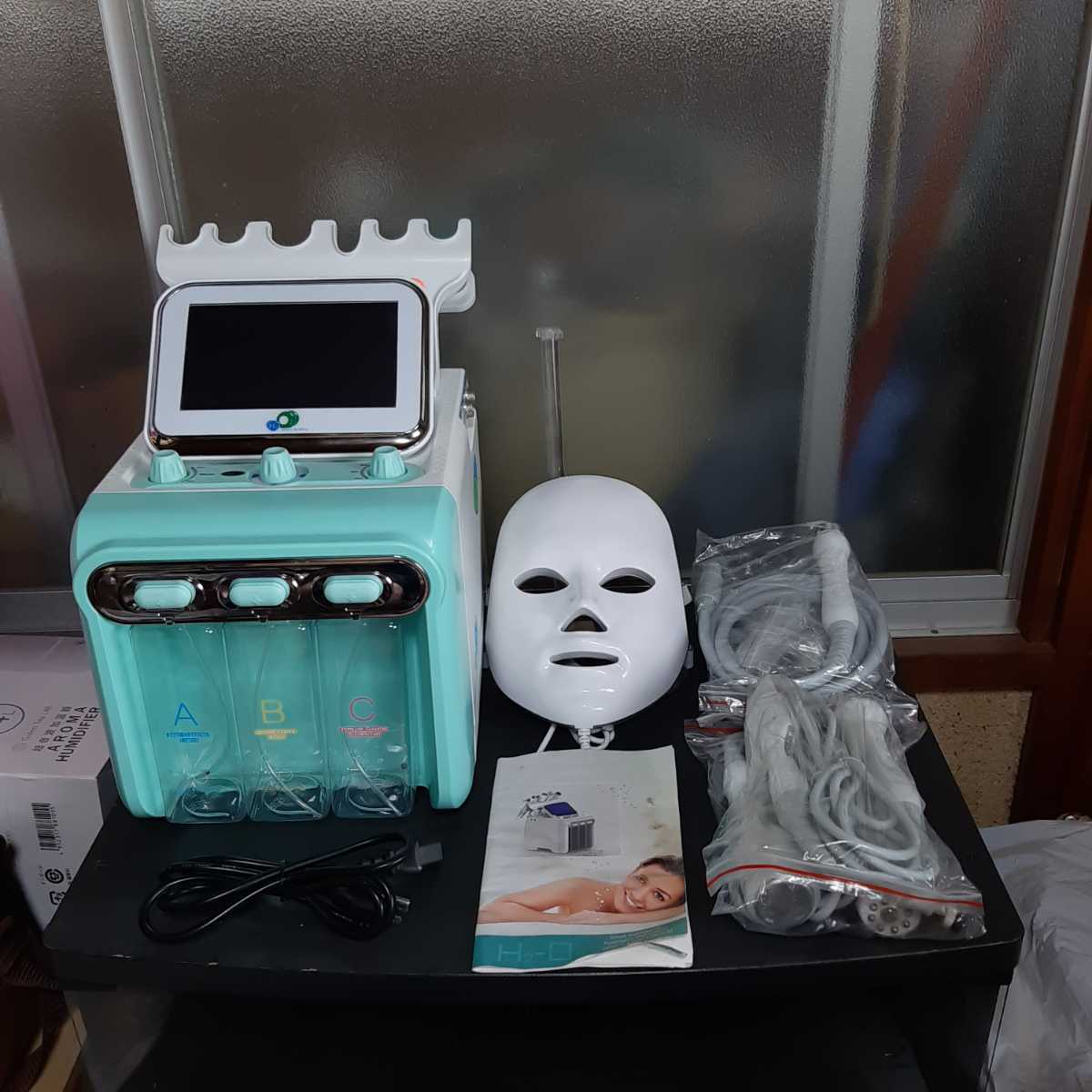 * electrification verification settled * beautiful goods skin care beautiful face vessel H2-O2 SmallBubble W05X small Bubble machine facial care 3 pin outlet English control 5674