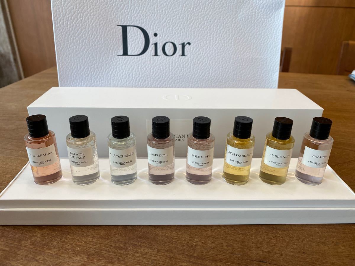 新品未使用 Dior メゾンクリスチャンディオール ミニチュア コレクション 香水 7 5ml×8本｜PayPayフリマ