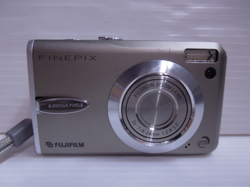 ヤフオク! - □FUJIFILM 富士フィルム FinePix F30