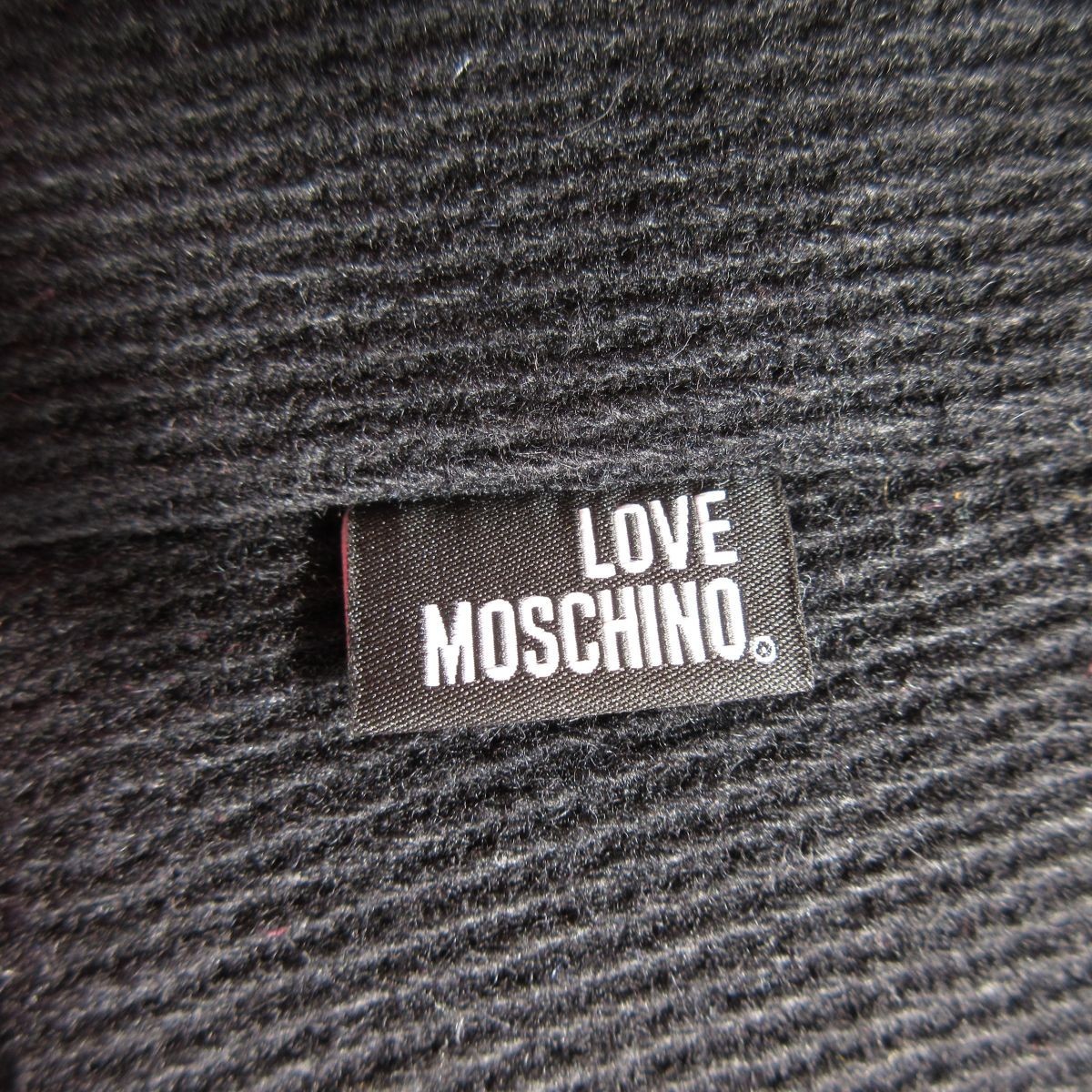 美品 LOVE MOSCHINO ラブモスキーノ 金ボタン デザイン チェスターコート 32 ブラック 黒_画像8