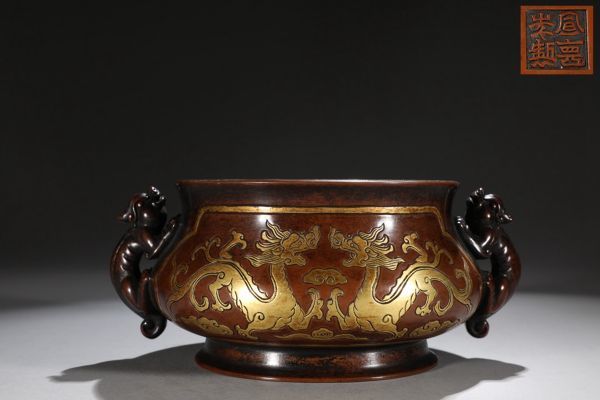 明代 宣徳年製 古銅彫 塗金菱龍紋魑龍耳炉【仁】古銅器 置物擺件 古賞