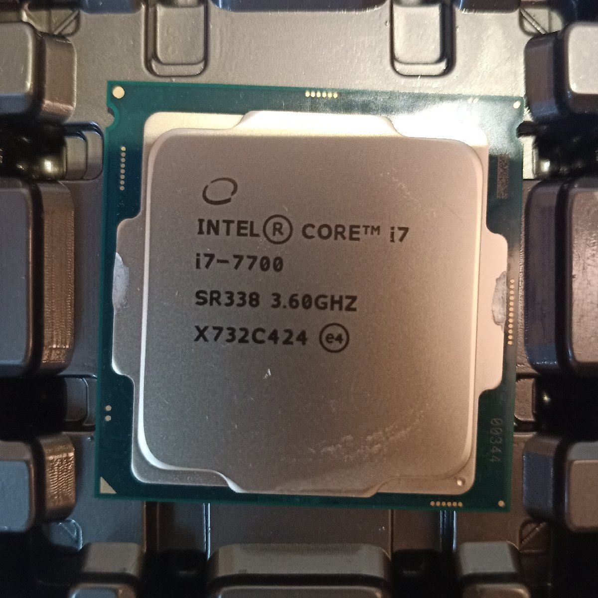 CPU インテルIntel Core I7-7700 プロセッサー中古動作未確認ジャンク