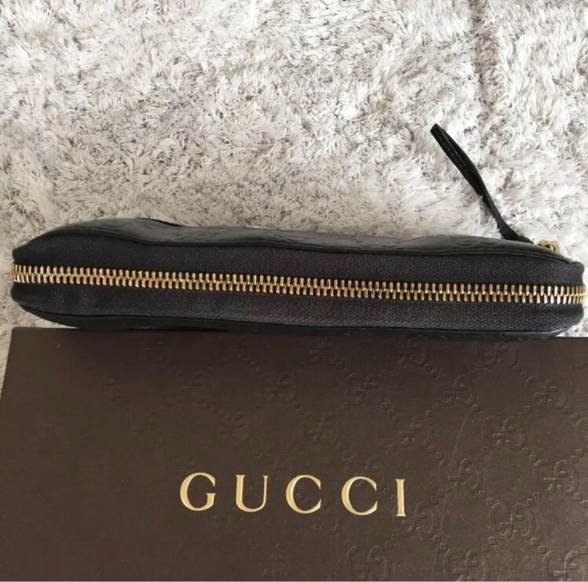 グッチ  シマレザー　ラウンドファスナー　長財布　GUCCI