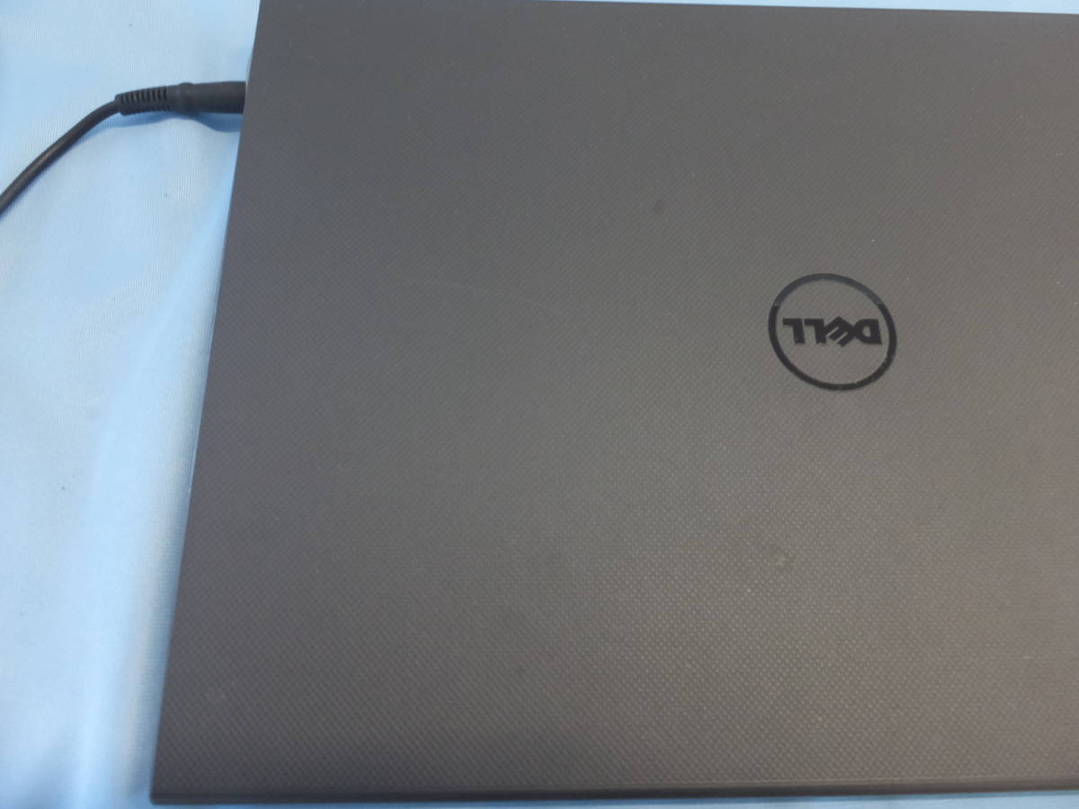 可愛いクリスマスツリーやギフトが! 美品 DELL VOSTRO 超美品 15