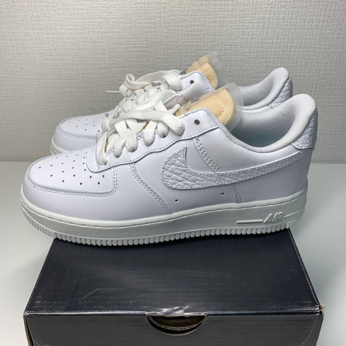 【NIKE】 WMNS AIR FORCE 1 '07 LX LOW BLING 24.0cm_画像3