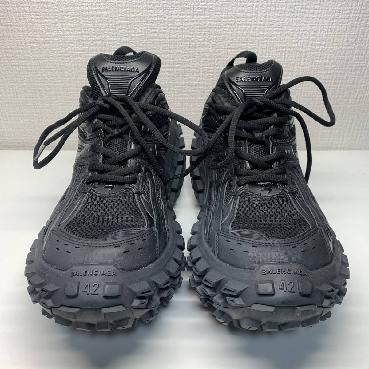 【BALENCIAGA】Defender スニーカー ブラック 42_画像1