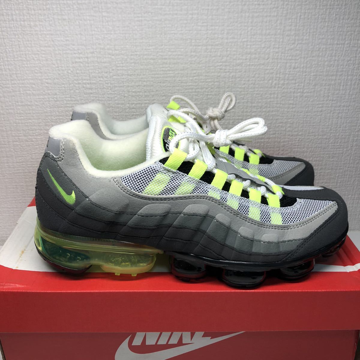 【NIKE】AIR VAPORMAX 95 OG Black Volt Medium Ash 26.5cm イエローグラデ _画像4