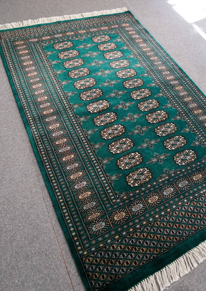パキスタン手織り絨毯150cm×96cm トライバルラグ-