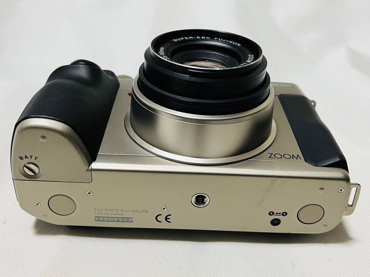 ☆希少品☆フジフィルム FUJIFILM GA645 Zi PROFESSIONAL ☆シャッター