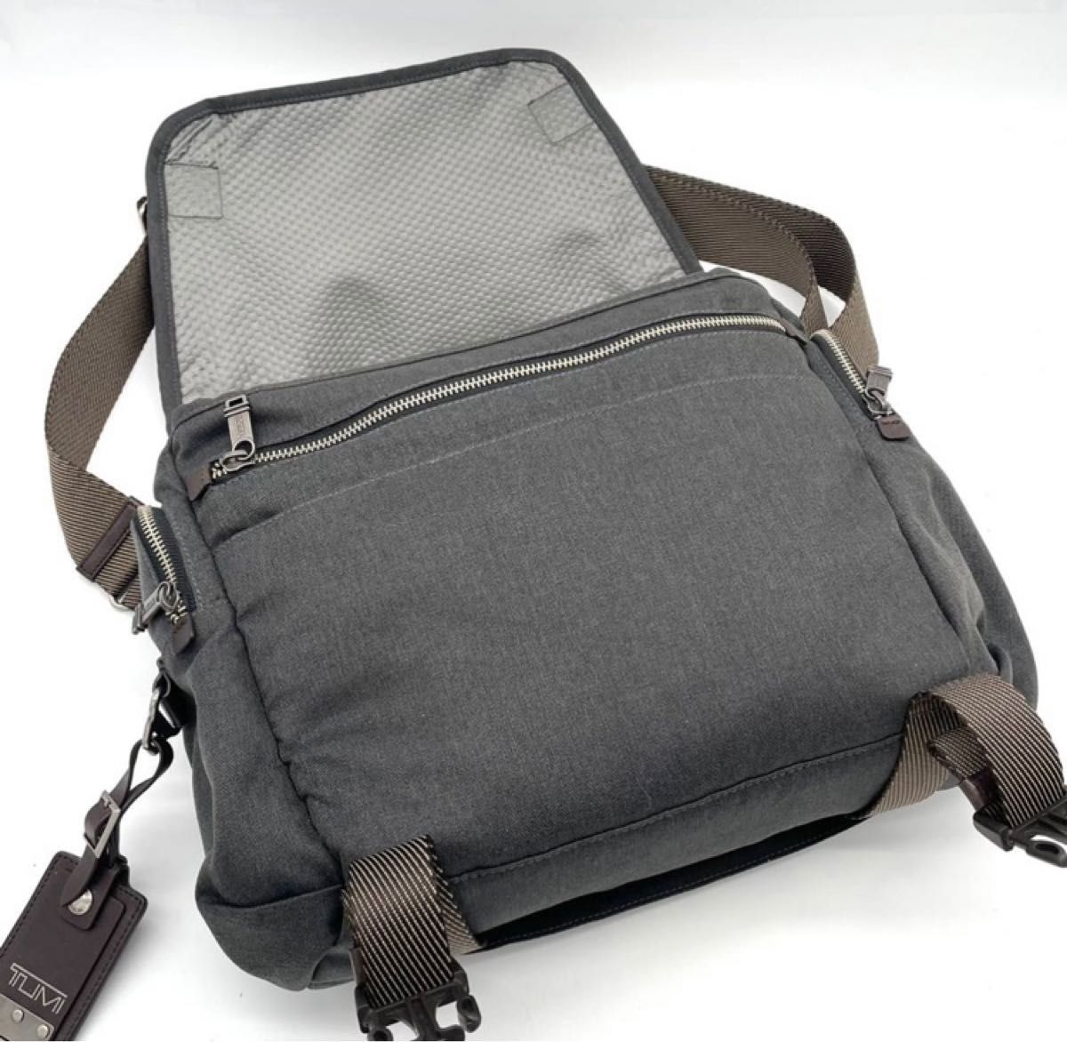TUMI ショルダーバッグ メンズショルダーバッグ メンズファッション