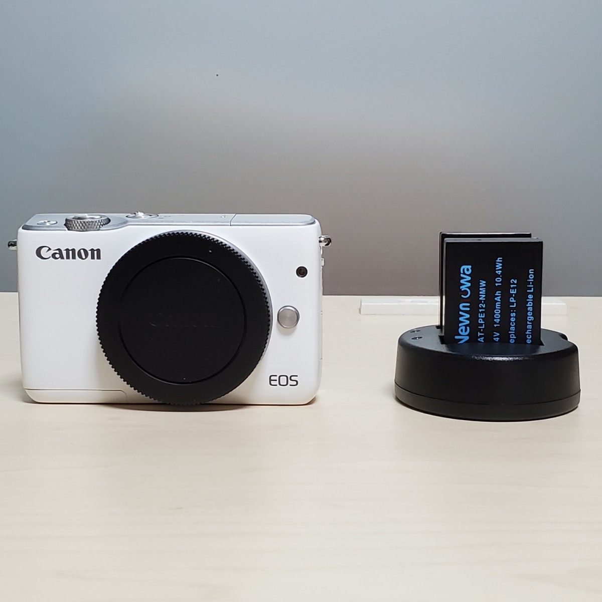 Canon ミラーレスカメラ EOS M10 ボディ ホワイト カメラ デジタル一眼
