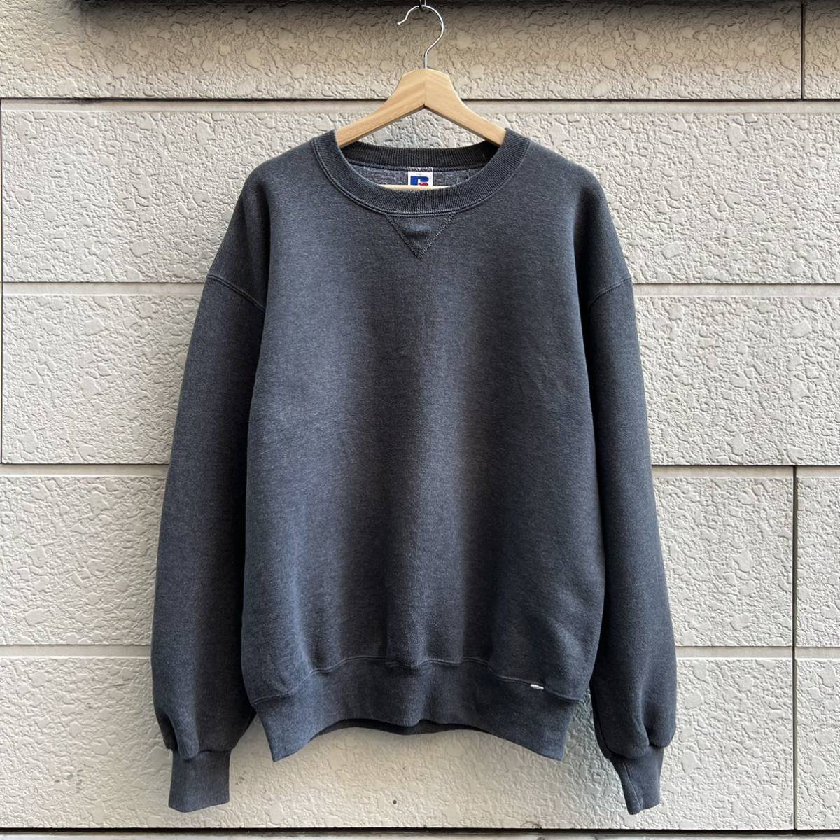 90s USA製 前V 無地スウェット グレー 灰色 RUSSELL ATHLETIC ラッセル アメリカ製 古着 vintage ヴィンテージ ヘビーウエイト トレーナー