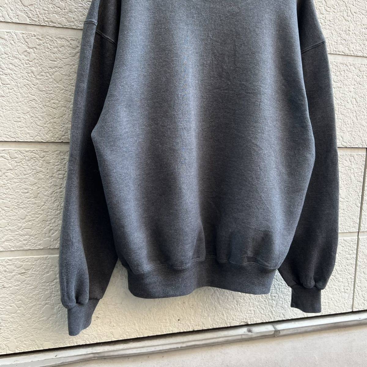 90s USA製 前V 無地スウェット グレー 灰色 RUSSELL ATHLETIC ラッセル アメリカ製 古着 vintage ヴィンテージ ヘビーウエイト トレーナー