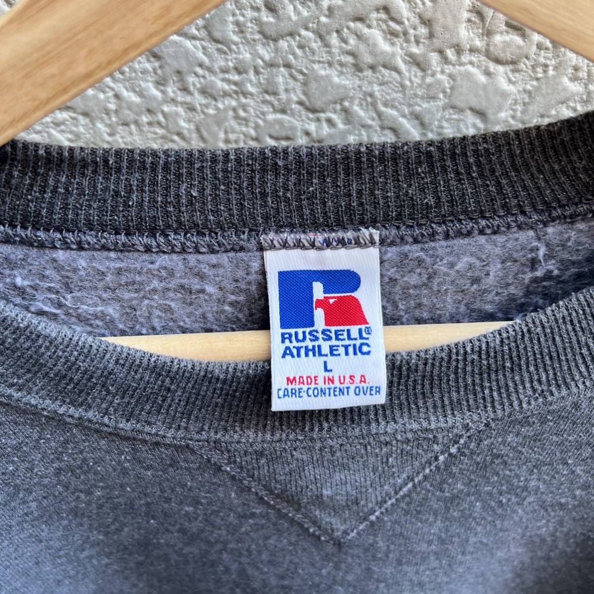 90s USA製 前V 無地スウェット グレー 灰色 RUSSELL ATHLETIC ラッセル アメリカ製 古着 vintage ヴィンテージ ヘビーウエイト トレーナー