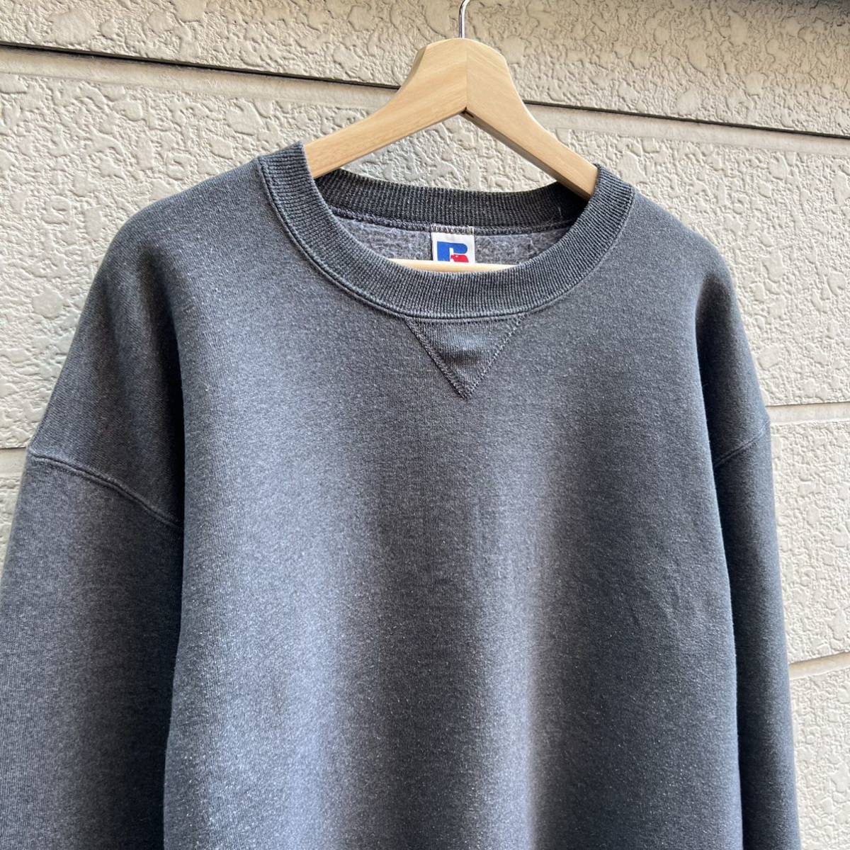 90s USA製 前V 無地スウェット グレー 灰色 RUSSELL ATHLETIC ラッセル アメリカ製 古着 vintage ヴィンテージ ヘビーウエイト トレーナー