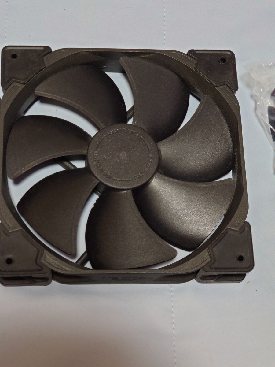 Fractal Design FD-FAN-VENT-HP14-PWM-BK [Venturi HP-14 PWM Black] 