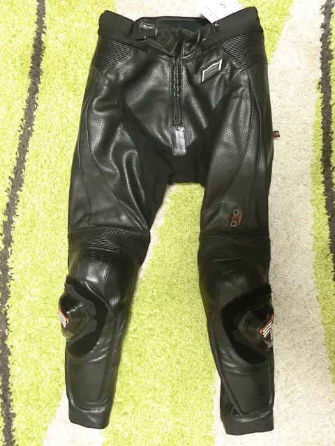 即納】 Hyod レザーパンツ ブーツインタイプ Mサイズ ienomat.com.br