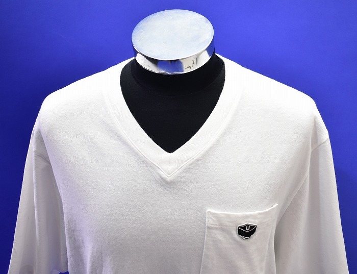 UNDERCOVER ( undercover )UC1B4809 V-NECK POCKET S/S Tee V шея карман короткий рукав футболка белый WHITE 2 MADE IN JAPAN нашивка вышивка 