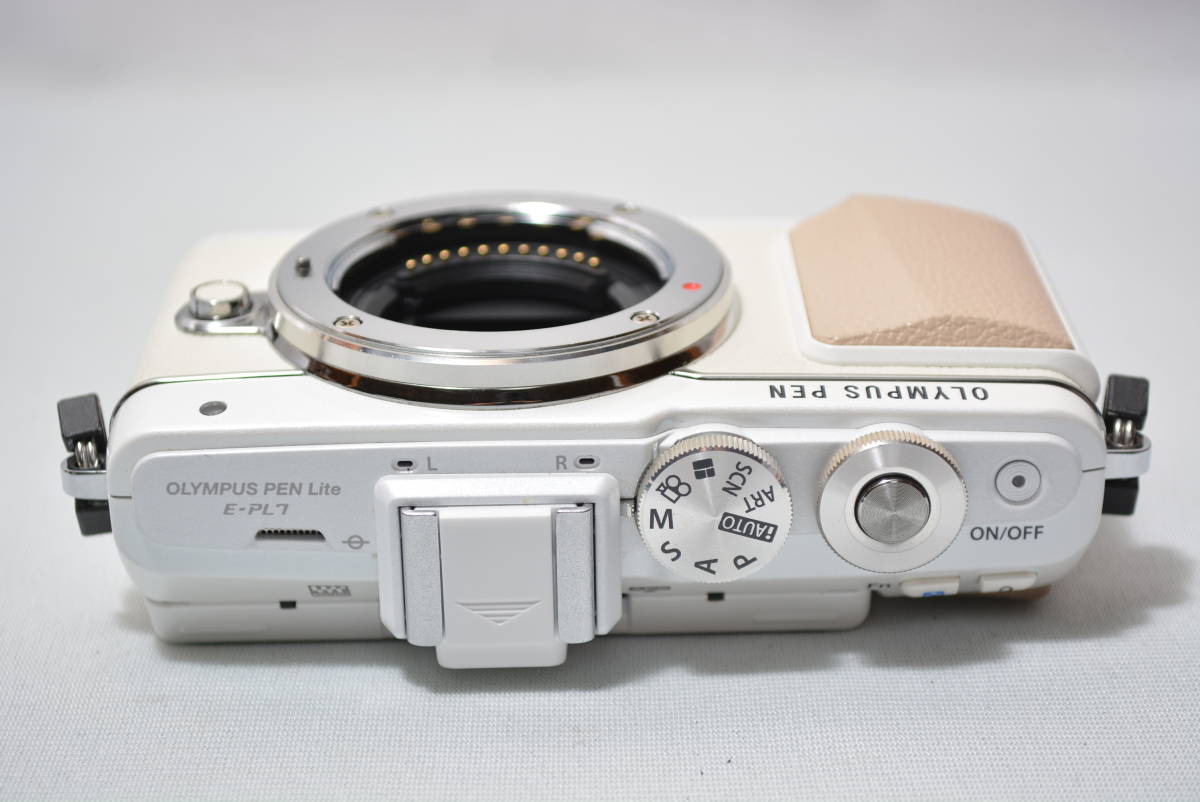 M028-39777610★難有品★OLYMPUS PEN Lite E-PL7 14-42mm EZレンズキット ホワイト_画像4