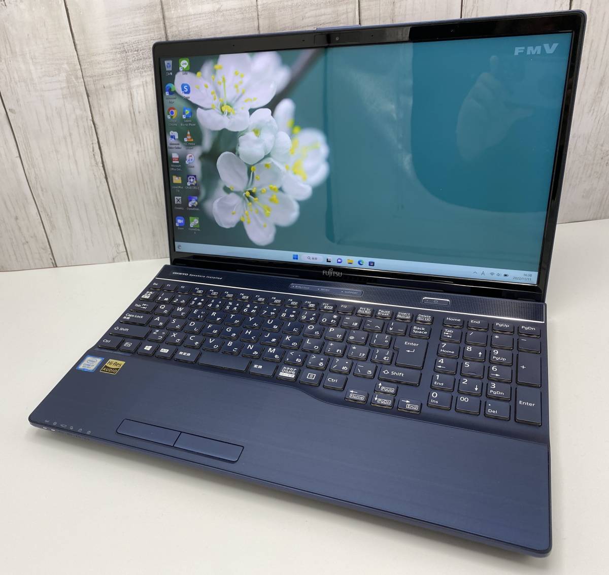 第8世代i7 FHD カメラ SSD1tb RAM16gb Office