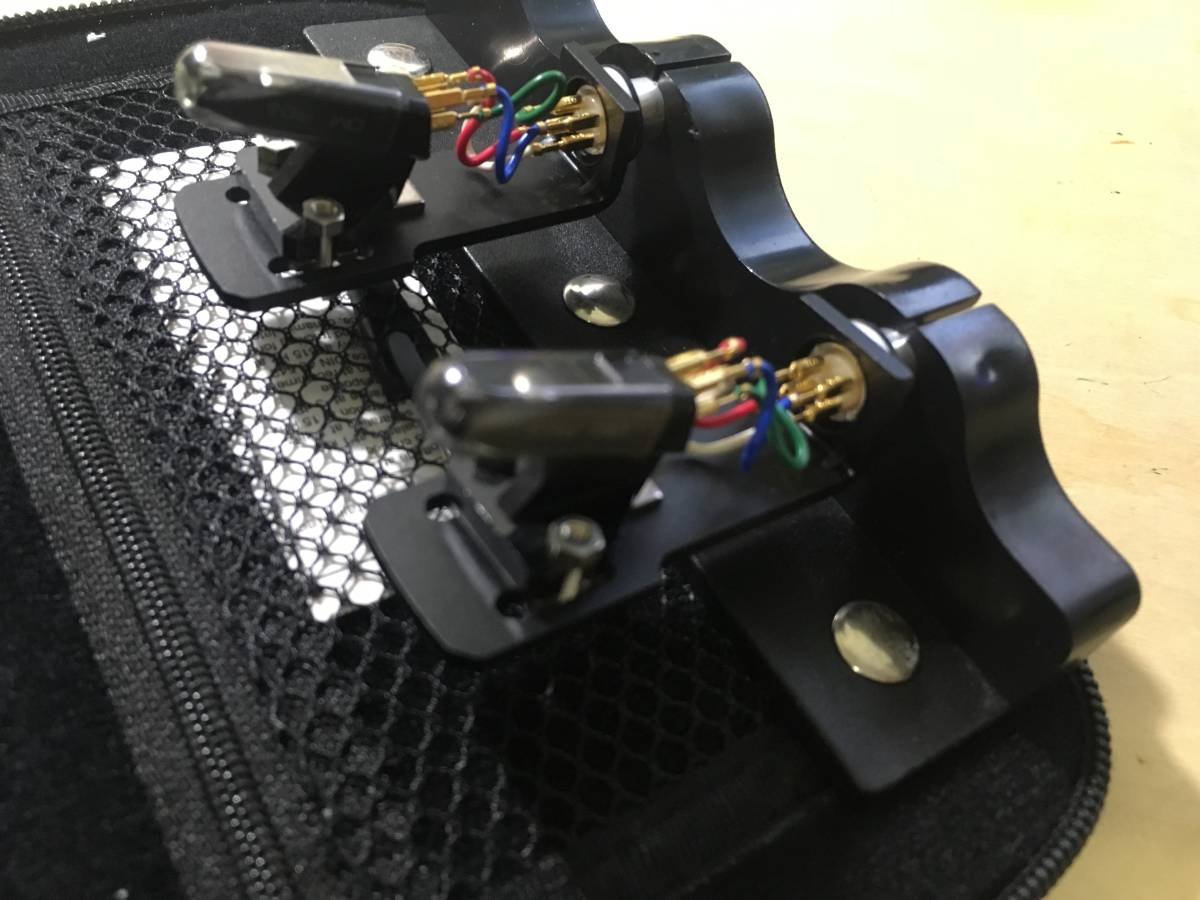 OM PRO S Cartridge Premounted on SH-4 Headshell by Ortofon 2 комплект с футляром ( как новый )
