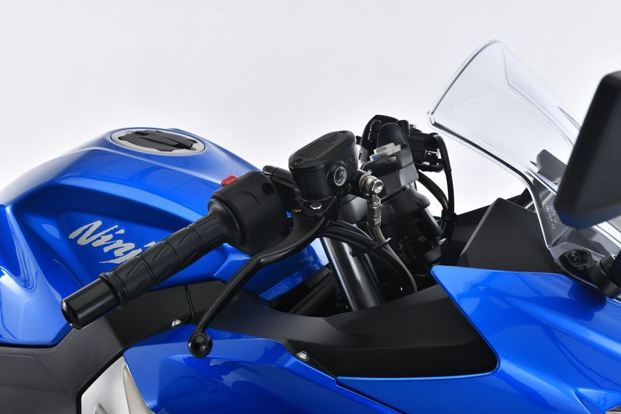 スウェッジラインプロ フロントホースキット アルミ KAWASAKI Ninja250 18-21 レッド&ブルー_画像3